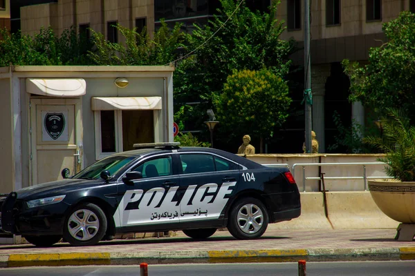 Zaparkowany Samochód Policji Poza Posterunek Policji Sulaimani Kurdystan Iracki — Zdjęcie stockowe