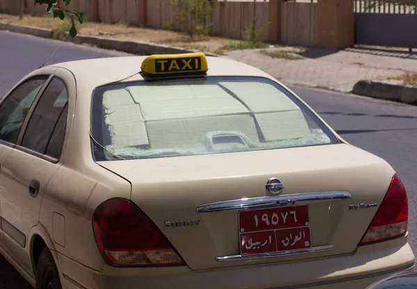 Iraqi Kurdistan Traditional Cream Colored Taxi Parked July 2018 — Stock Photo, Image