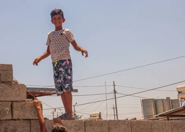 Suriye Mülteci Çocukta Darashakran Mülteci Kampı Erbil Irak Kürdistanı Temmuz — Stok fotoğraf