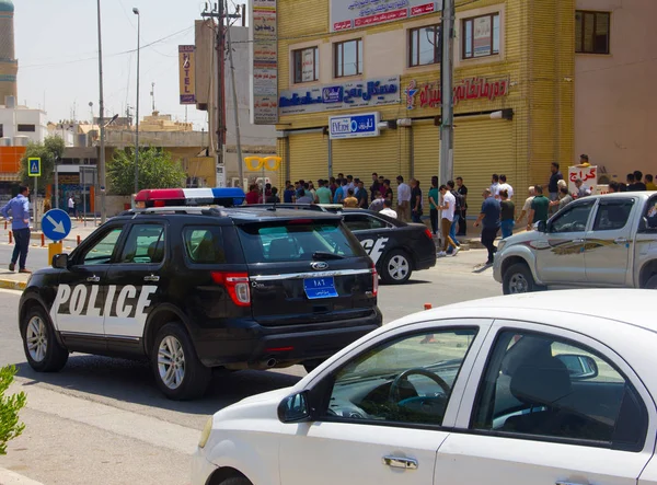 Politieauto Blokkeren Weg Als Islamitische Staat Aanvallen Het Regeringsgebouw Iraaks — Stockfoto