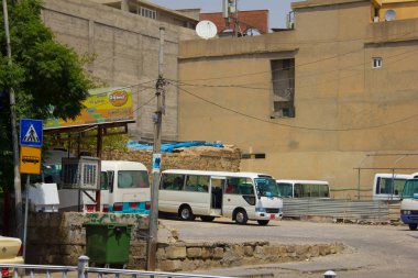 Irak Kürdistan bir otobüs durağında