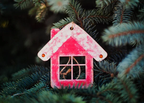 Decoración Navidad Forma Una Casa Madera Roja Para Nuevo Año — Foto de Stock