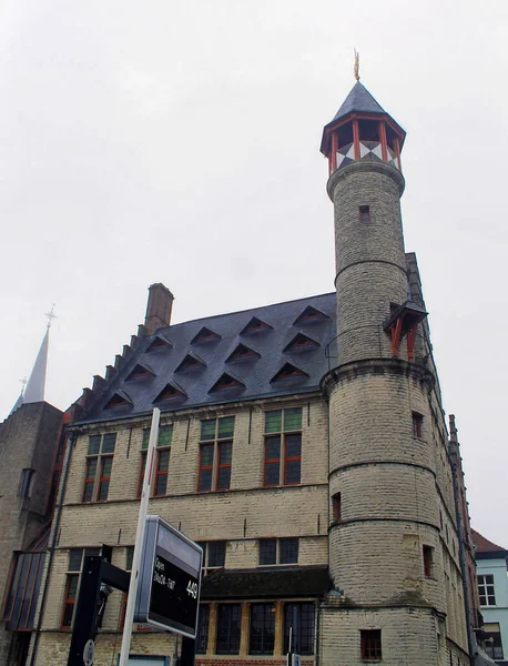 Ghent Bélgica Junho 2020 Belas Fachadas Históricas Velhos Edifícios Tijolos — Fotografia de Stock