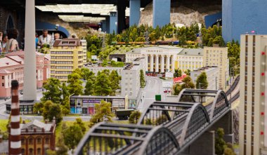 Saint Petersburg, Rusya - 17 Temmuz 2020, Büyük Rusya Müzesi, Rus şehirlerinin sokakları
