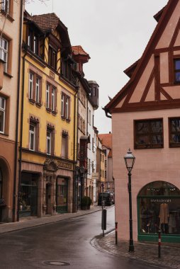 Nuremberg, Almanya - 10 Temmuz 2020, ortaçağ Alman tarzı ve eski evler