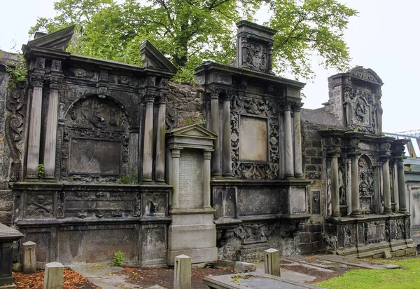Edimburgo Escocia Agosto 2020 Antiguo Cementerio Medieval Alrededor Greyfriars Kirk — Foto de Stock
