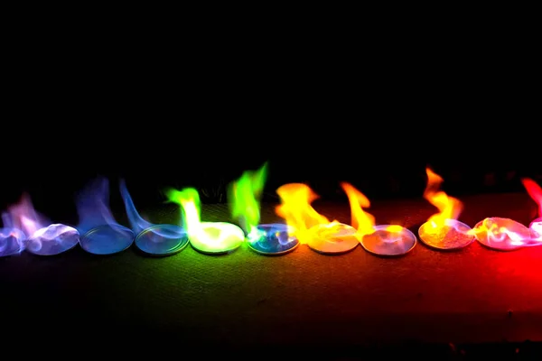 Couleur flamme à partir de sels métalliques . — Photo