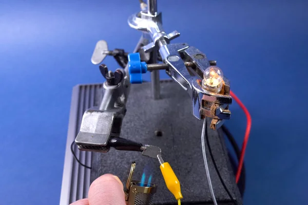 Measurement of electrical conductivity of germanium