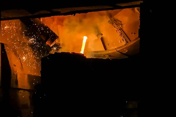 Instalação para a produção de metal . — Fotografia de Stock