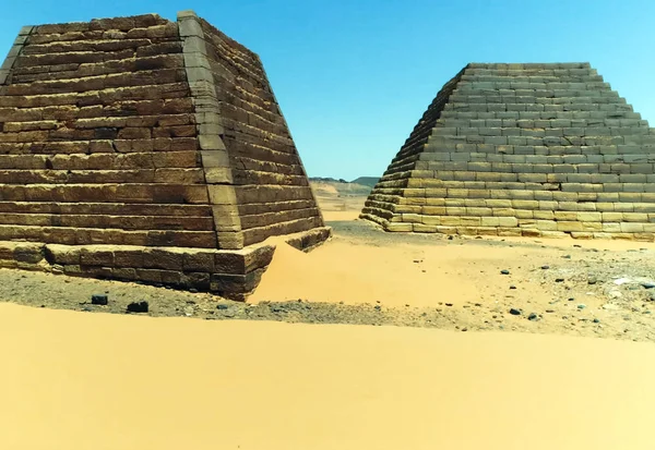 Pyramidy v Súdánu — Stock fotografie