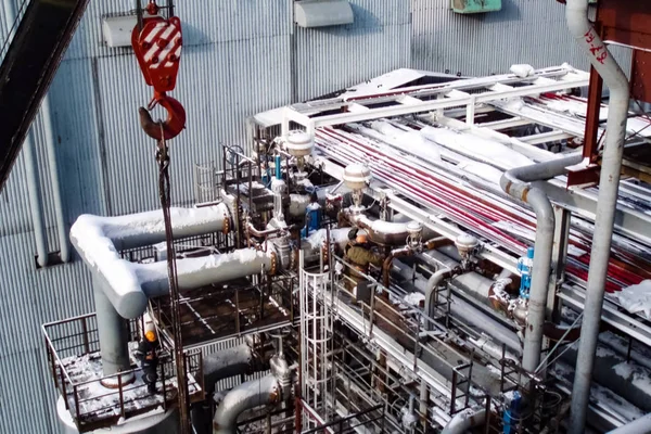 Ropná rafinérie výstavba průmyslového zařízení pro výrobu ropy — Stock fotografie