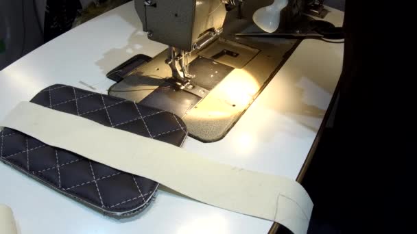 Faire Tapis Pour Voiture Fait Main Apparence Tapis Cuir Une — Video