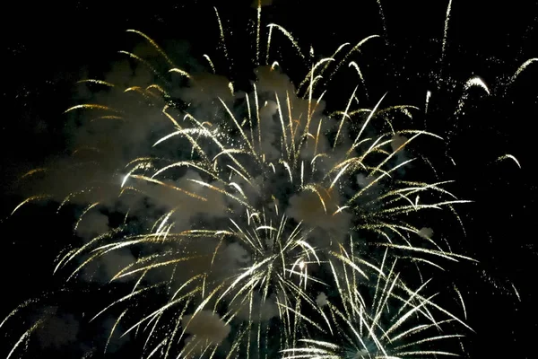 Fuegos artificiales de Año Nuevo, vista interior de fuegos artificiales —  Fotos de Stock