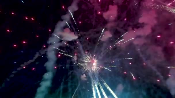 Nový Rok Ohňostroje Vnitřní Pohled Ohňostroj Barevné Záblesky Pyrotechniky — Stock video