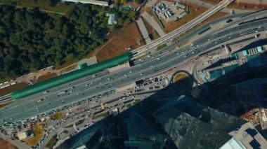 Moskova Şehri gökdelenler kompleksi. Moskova'da modern inşaat.