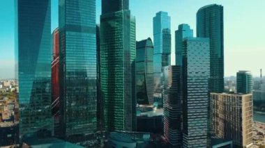 Moskova Şehri gökdelenler kompleksi. Moskova'da modern inşaat.