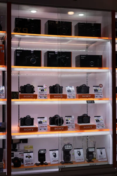 Sony Alpha Kameraer Udstillet Sony Store - Stock-foto