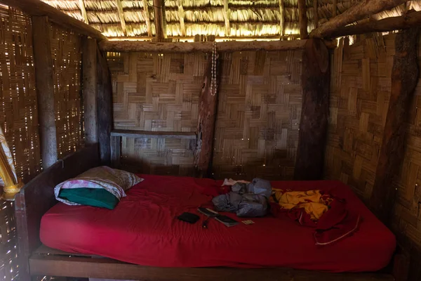 Dentro Una Casa Voluntarios Del Cuerpo Paz Fiji Thatched Tiny — Foto de Stock