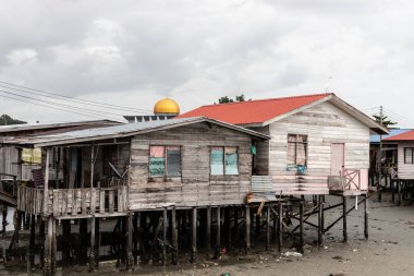 Altın Camii kubbe Stilits yoksul yoksulluk köy bakıma muhtaç koşmak aşağı evleri eski evler yukarıda