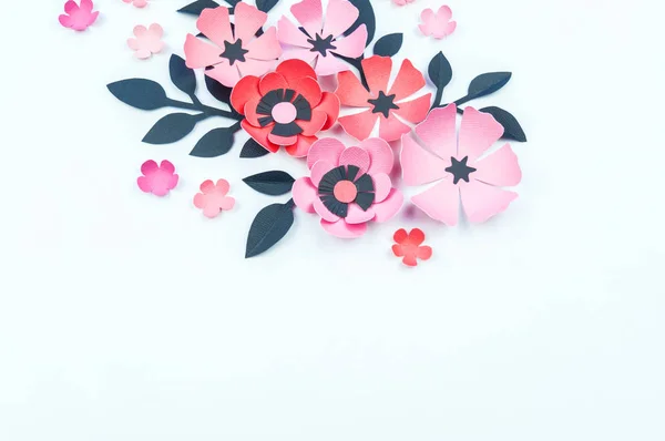Blume Und Blatt Von Rosa Und Schwarzer Farbe Aus Papier — Stockfoto