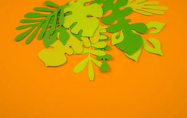 Zelené Listy Vyrobené Papíru Pozadí Podzimní Listí Podzim Oblíbené Hobby — Stock fotografie