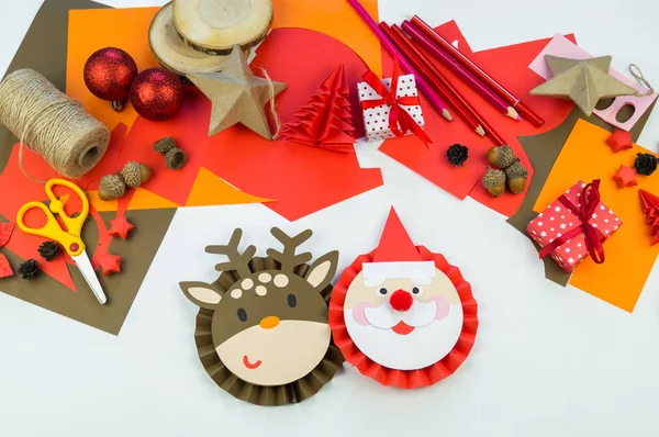 Ragazzo Cervo Babbo Natale Con Carta Decorazione Artigianale Natale Decorazione — Foto Stock