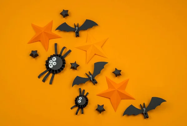 Fundo Laranja Com Coleção Objetos Halloween Vista Aérea Aranha Morcego — Fotografia de Stock