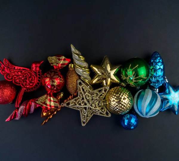 Bugigangas Natal Coloridas Arco Íris Brinquedos Brilhantes Para Decorar Árvore — Fotografia de Stock