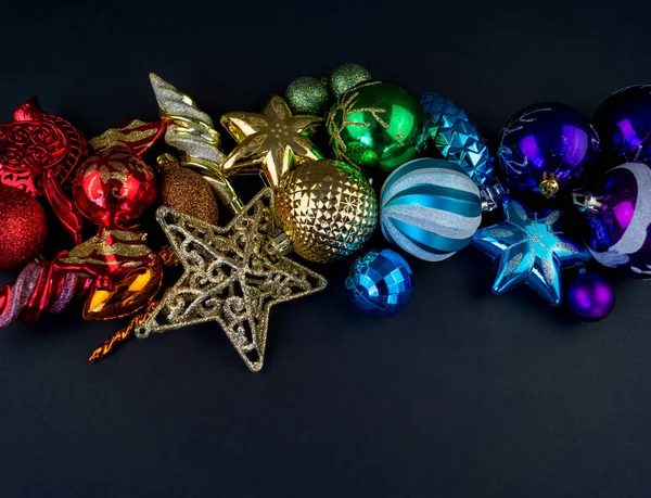 Coloridas Bolas Navidad Arco Iris Brillantes Juguetes Para Decorar Árbol — Foto de Stock