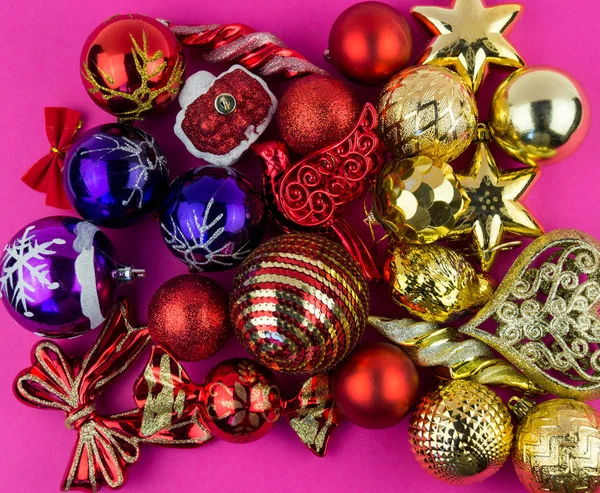 Coloridas Bolas Navidad Arco Iris Brillantes Juguetes Para Decorar Árbol —  Fotos de Stock