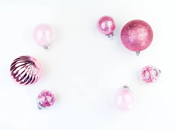 Απαλό Ροζ Πούλιες Λευκό Φόντο Χριστουγεννιάτικη Διάθεση Εορταστική Διακόσμηση Πούλιες — Φωτογραφία Αρχείου