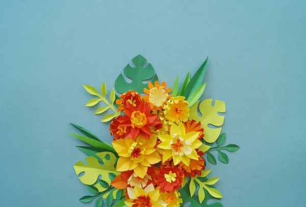 Color de flores y hojas de papel artesanal — Foto de Stock