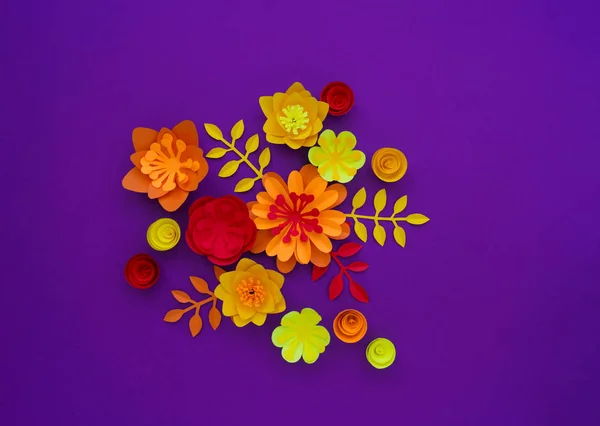 Dekorative Blumen aus Bastelpapier auf violettem Hintergrund. Handarbeit. Frühlingsurlaubspostkarte. — Stockfoto