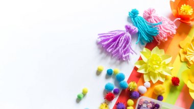 Beyaz bir arka plan üzerinde yaratıcı çalışma için Diy cinco de mayo Meksika malzemesi. Kopyalama alanı