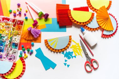 Meksika kağıt çelenk dekorasyon. Cinco De Mayo renkli geleneksel picado afiş şenlikli.