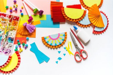 Meksika kağıt çelenk dekorasyon. Cinco De Mayo renkli geleneksel picado afiş şenlikli.