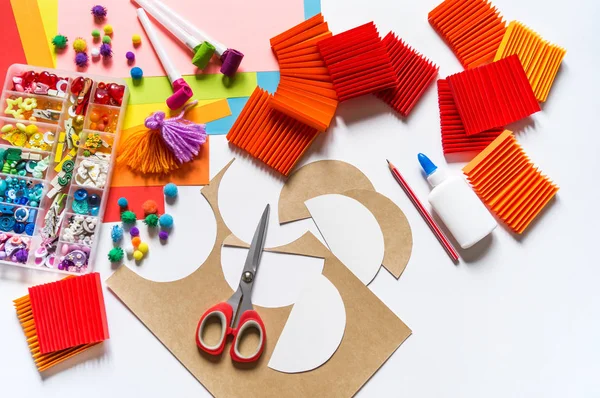 Mexikanische Papiergirlanden schmücken. cinco de mayo bunte traditionelle picado banner festlich. — Stockfoto