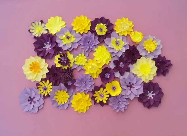 Papier basteln Blumendekoration Konzept. Blätter aus Papier. — Stockfoto