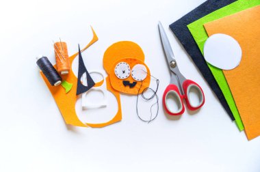 Atölye kabak halloween el yapımı keçe. Nakış ve diy için malzemeler.