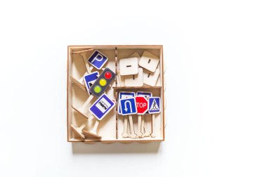 Yol işaretleri montessori eğitim.