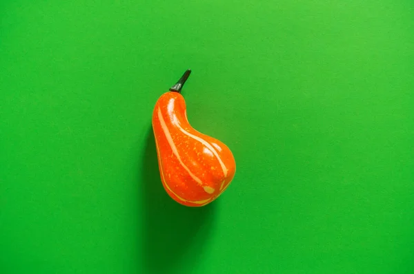 Calabaza de juguete de Halloween. Decoración de otoño para niños — Foto de Stock