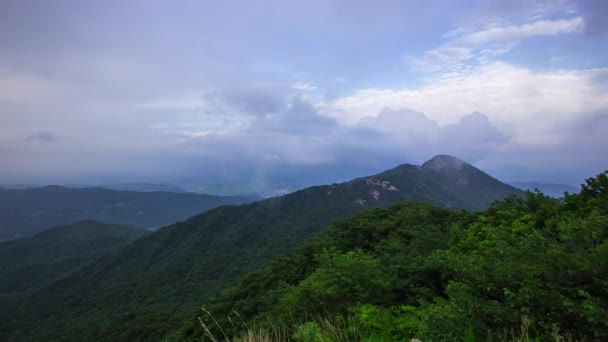 Caudal Nubes Montaña Gaya Timelapse Corea — Vídeo de stock