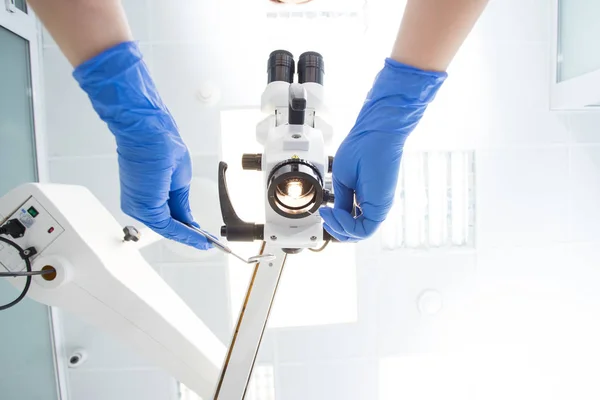 Medicinskt Mikroskop inom tandvården — Stockfoto