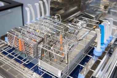 sterilizasyon sonrası diş aletleri