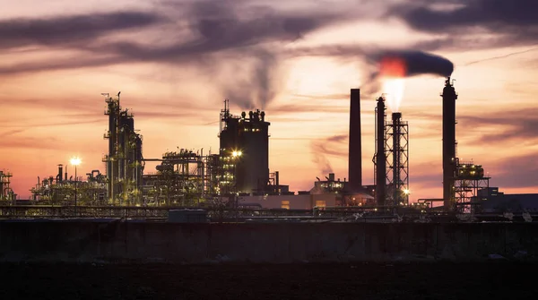 空气污染工厂 石油工业 — 图库照片