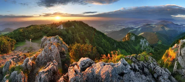 Landcape Berg Sunset Panorama Från Peak Velky Choc Slovakien — Stockfoto