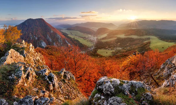 Slowakije Herfst Landschap Panorama Bij Zonsondergang — Stockfoto