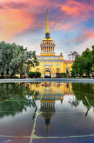 圣彼得堡 Admiralteystvo 亚历山大花园 — 图库照片