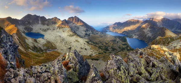 景观山顶 Hladky Stit 的日落全景 — 图库照片