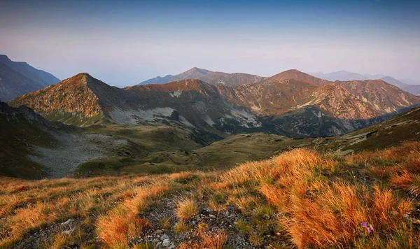 Wunderschöner Dramatischer Sonnenuntergang Den Bergen Landschaft Mit Sonne Tatra Panorama — Stockfoto